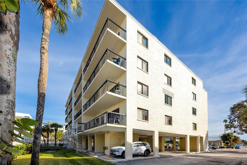 1300 Gulf Boulevard, Unit 301 Indian Rocks Beach, FL 33785 - Photo 33 of 49