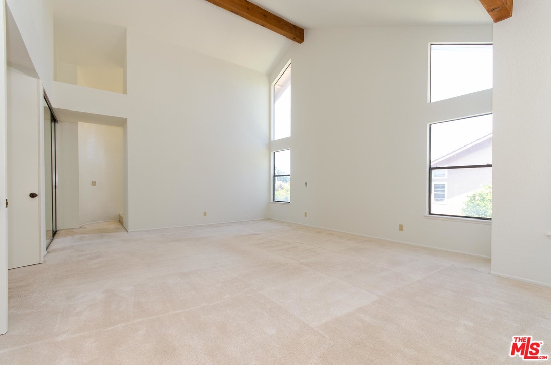 1 Rincon Irvine, CA 92620 - Photo 5 of 54