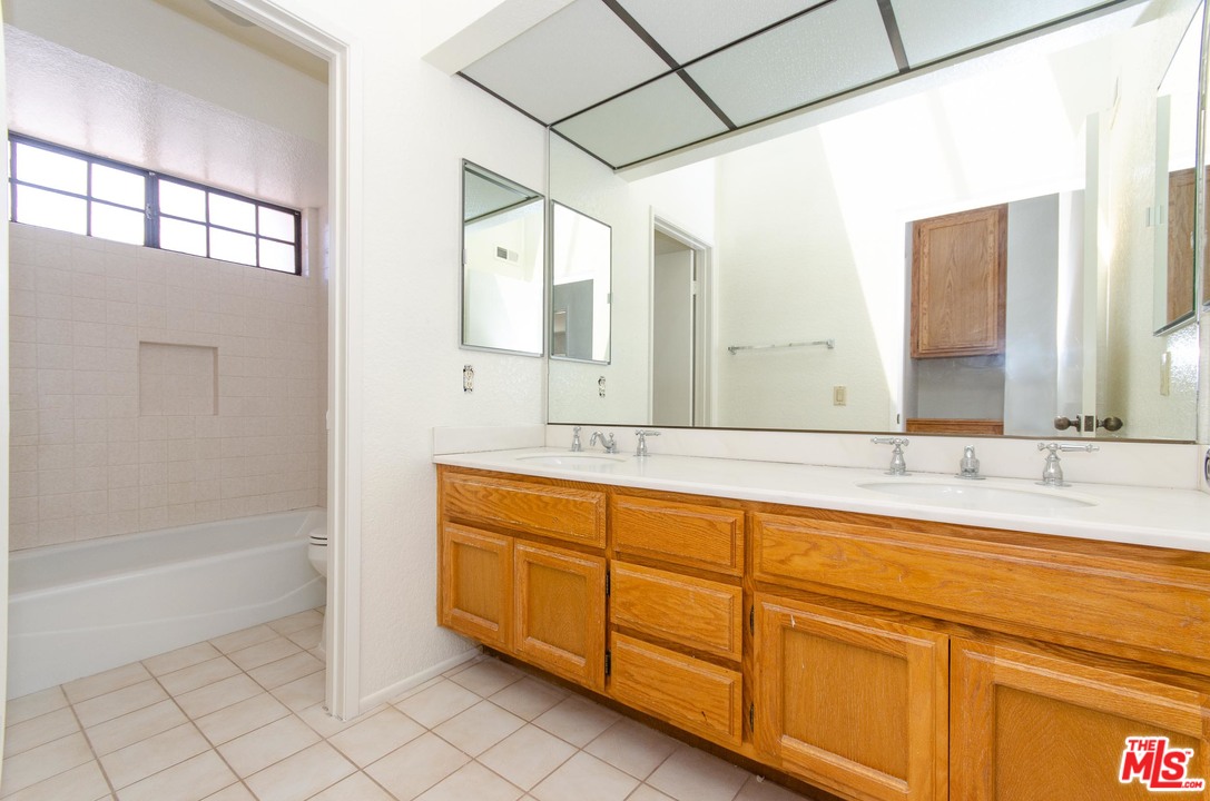 1 Rincon Irvine, CA 92620 - Photo 47 of 54