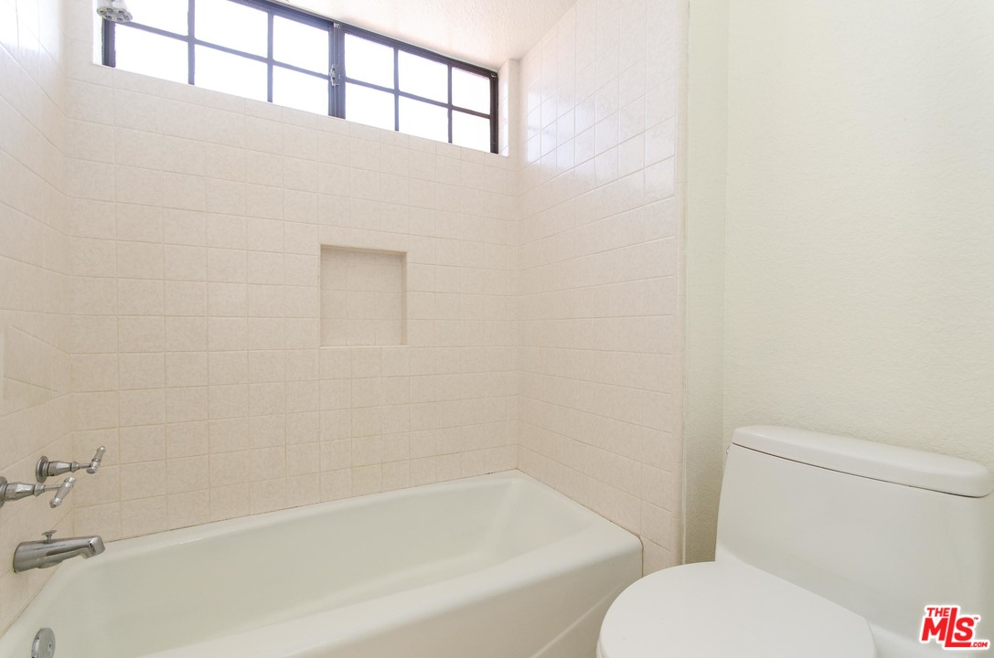1 Rincon Irvine, CA 92620 - Photo 48 of 54
