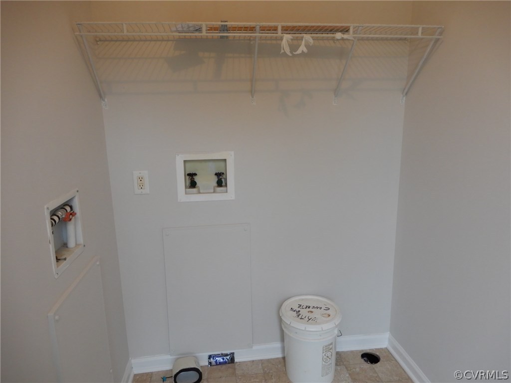 321 Centerville Road Shacklefords, VA 23156 - Photo 3 of 10 Mud/laundry room from back entrance