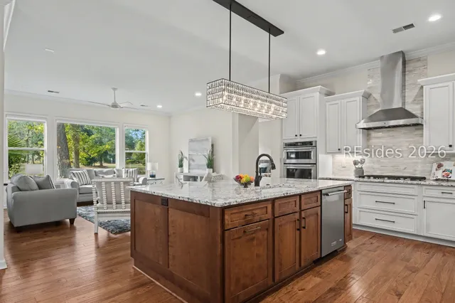 $875,000 | 4 Oxban Court, Bluffton, SC 29909