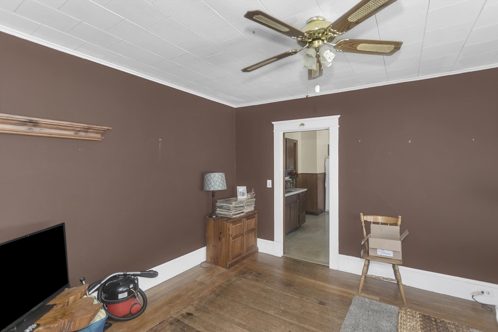 53 Calumet Road Holyoke, MA 01040 - Photo 22 of 24