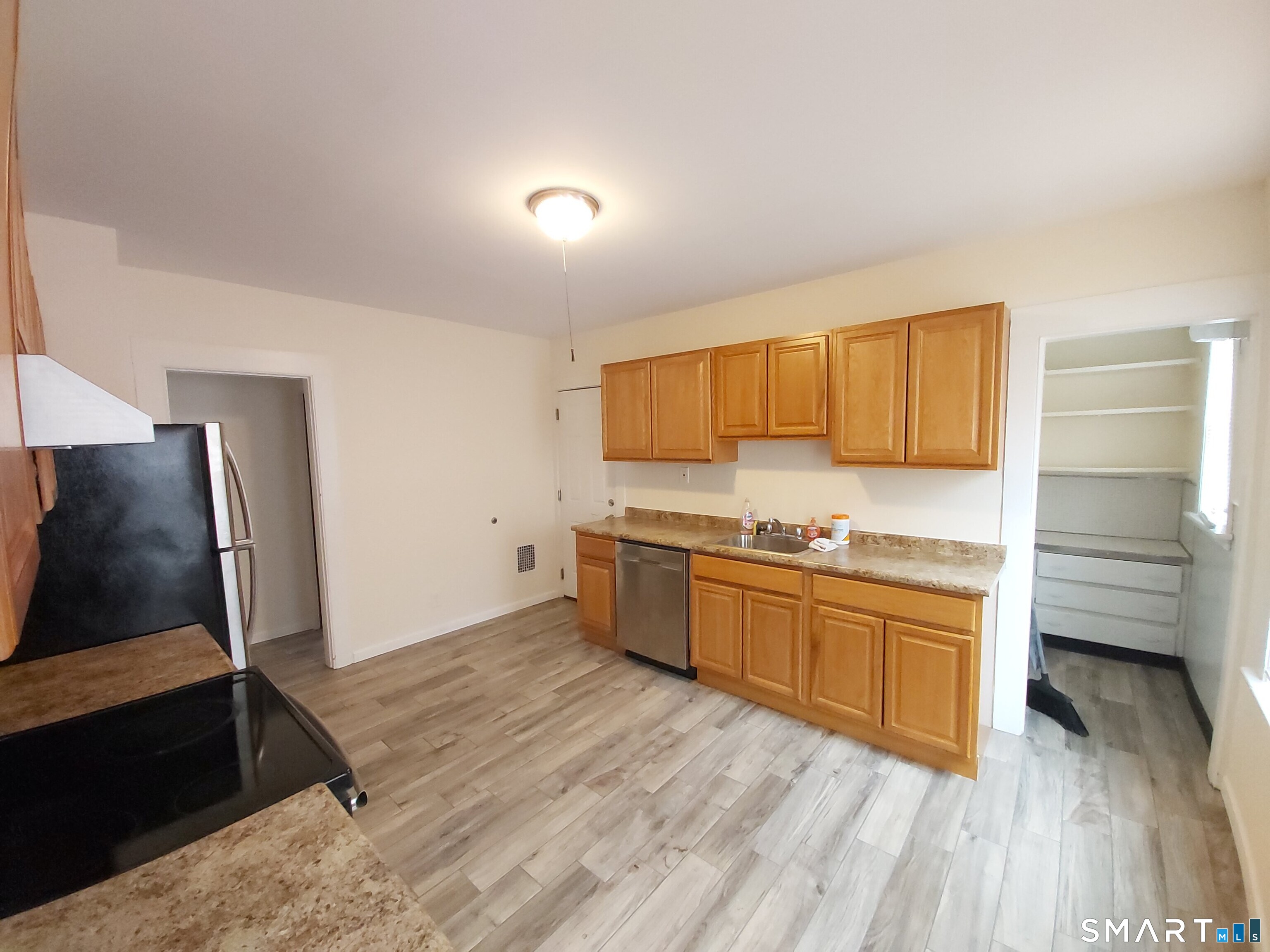 205 Hawkins Street Derby, CT 06418 - Photo 6 of 15