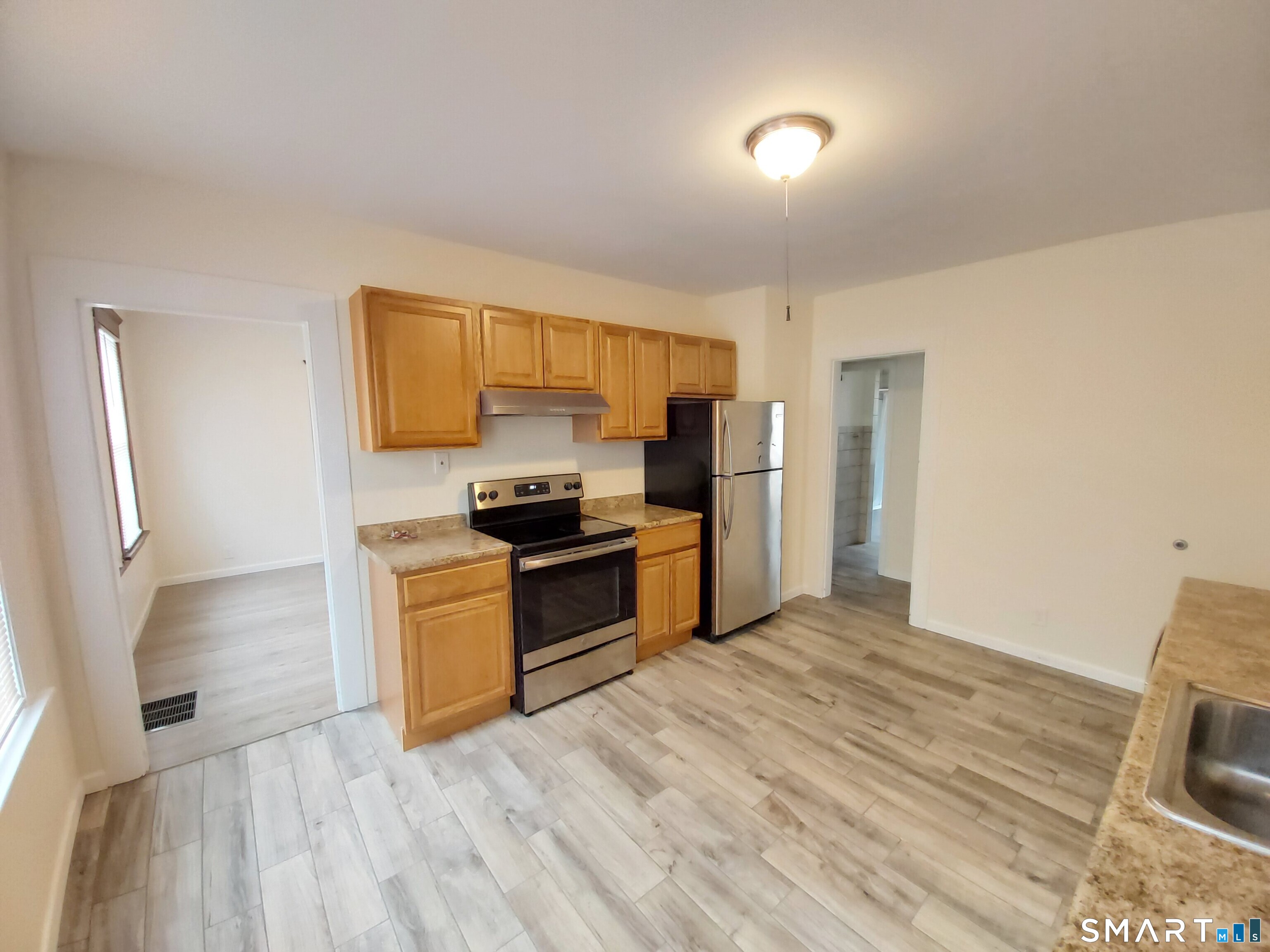 205 Hawkins Street Derby, CT 06418 - Photo 7 of 15