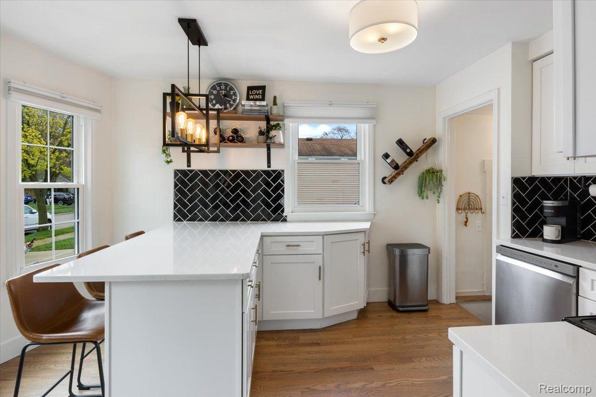 548 Roth Boulevard Clawson, MI 48017 - Photo 12 of 21 Gallery Image 12