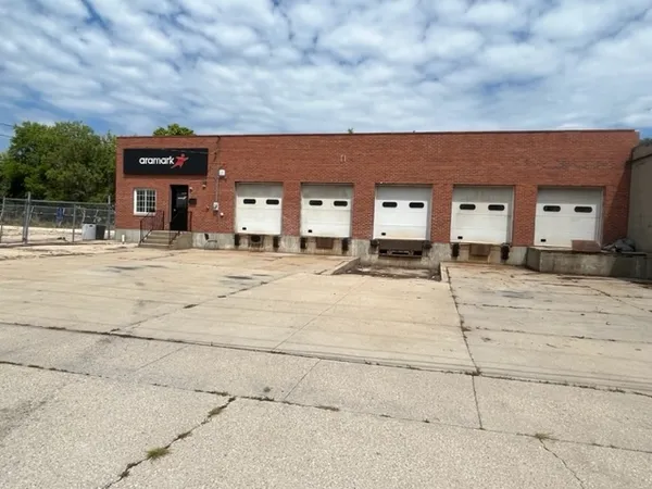 a house view with a outdoor space