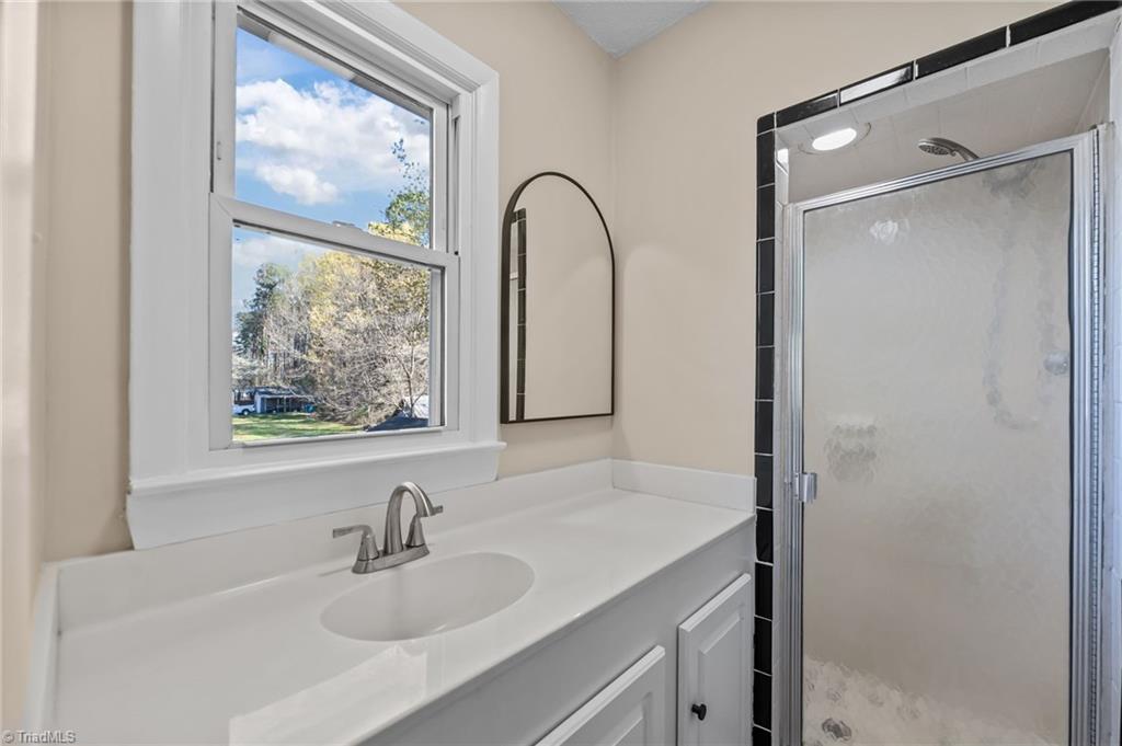 1702 Rankin Mill Road Greensboro, NC 27405 - Photo 16 of 47 Primary Bathroom