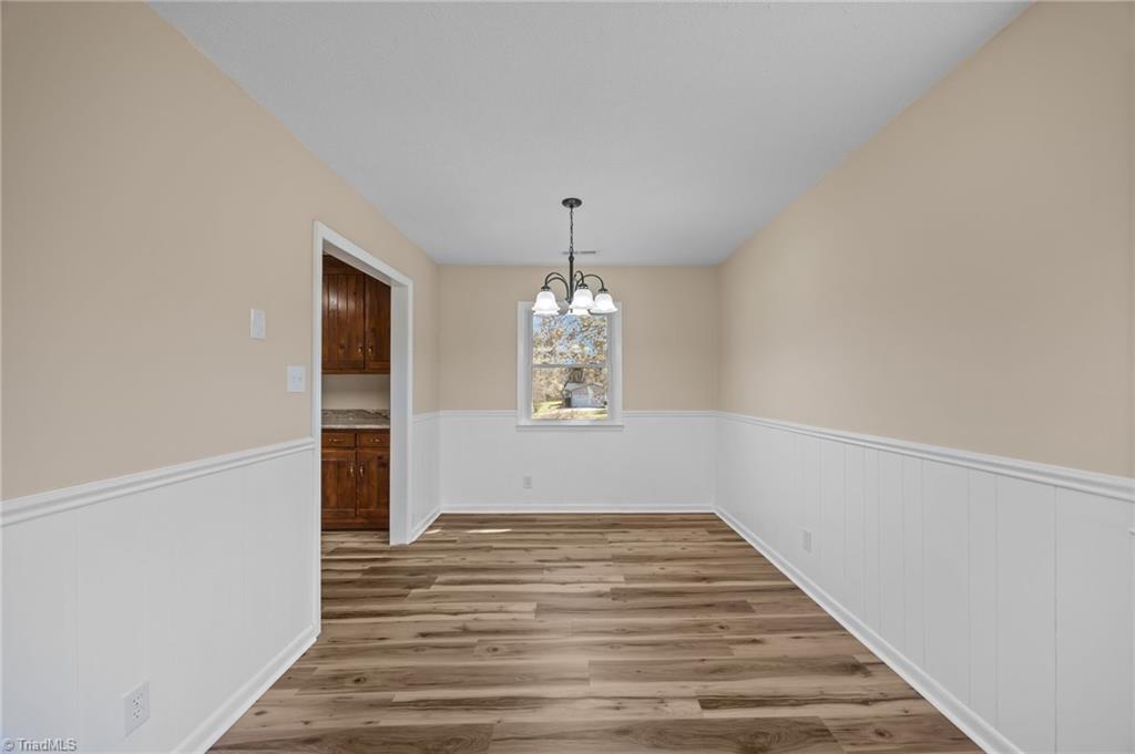 1702 Rankin Mill Road Greensboro, NC 27405 - Photo 6 of 47 Dining room
