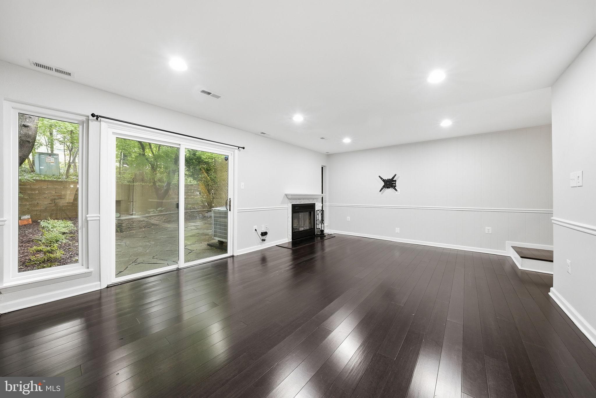 11926 Escalante Court Reston, VA 20191 - Photo 13 of 34