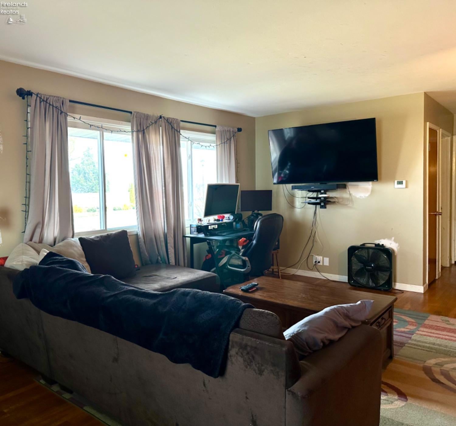4197 Limerick Road Clyde, OH 43410 - Photo 3 of 10 Gallery Image 3