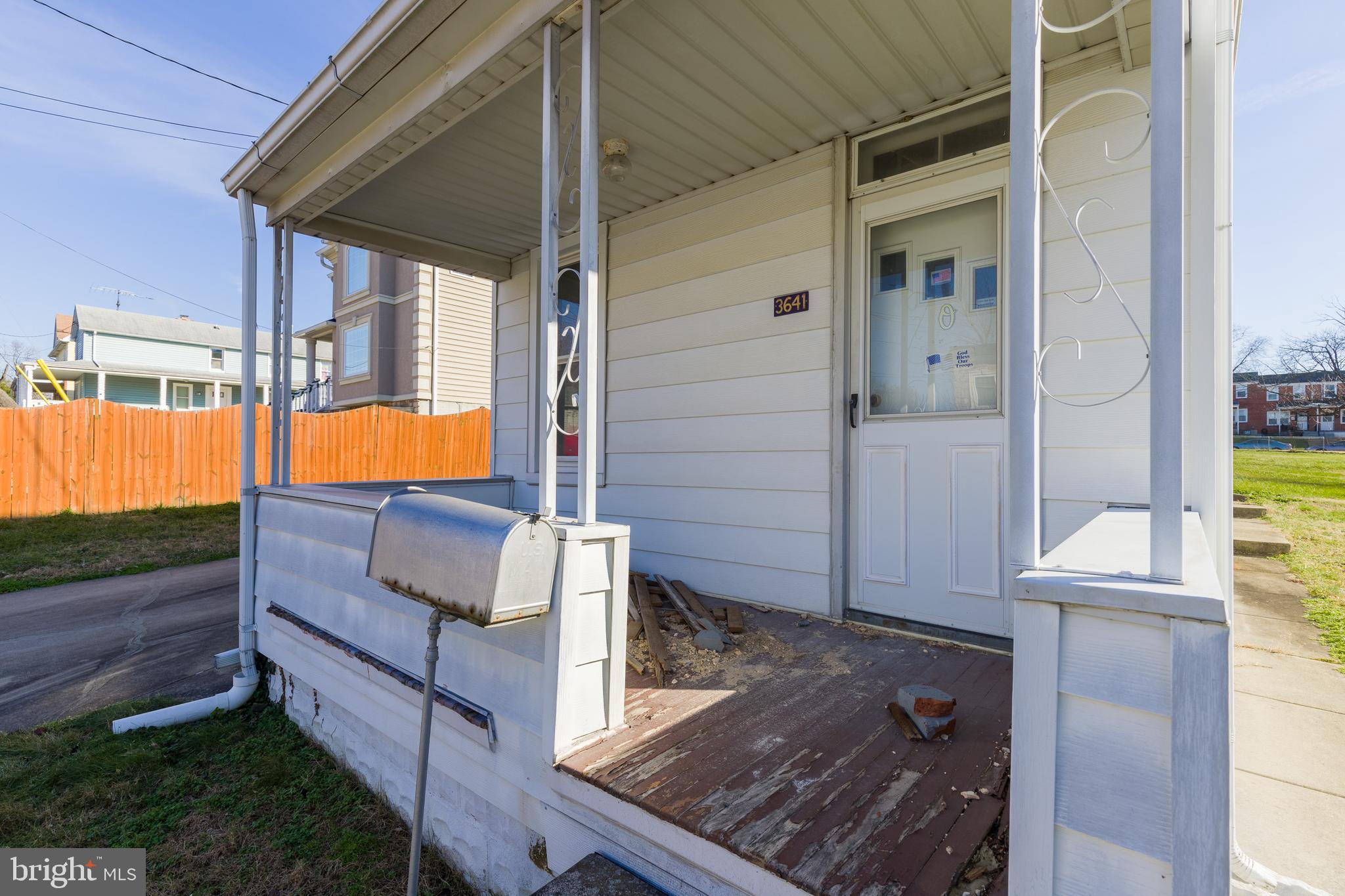 3641 Hineline Road Baltimore, MD 21229 - Photo 3 of 36 Gallery Image 3