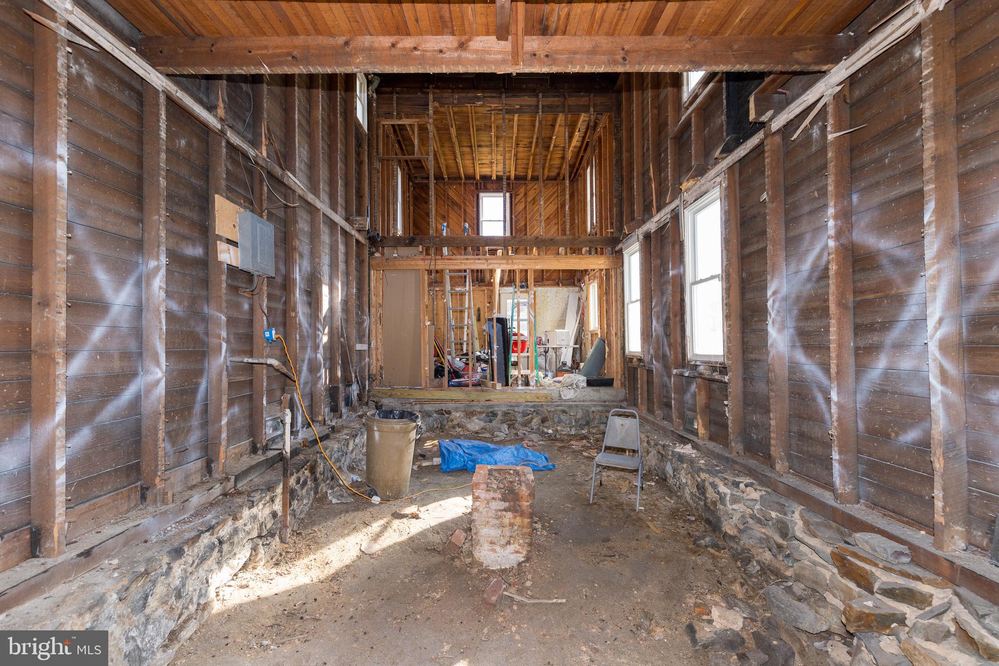 3641 Hineline Road Baltimore, MD 21229 - Photo 4 of 36 Gallery Image 4