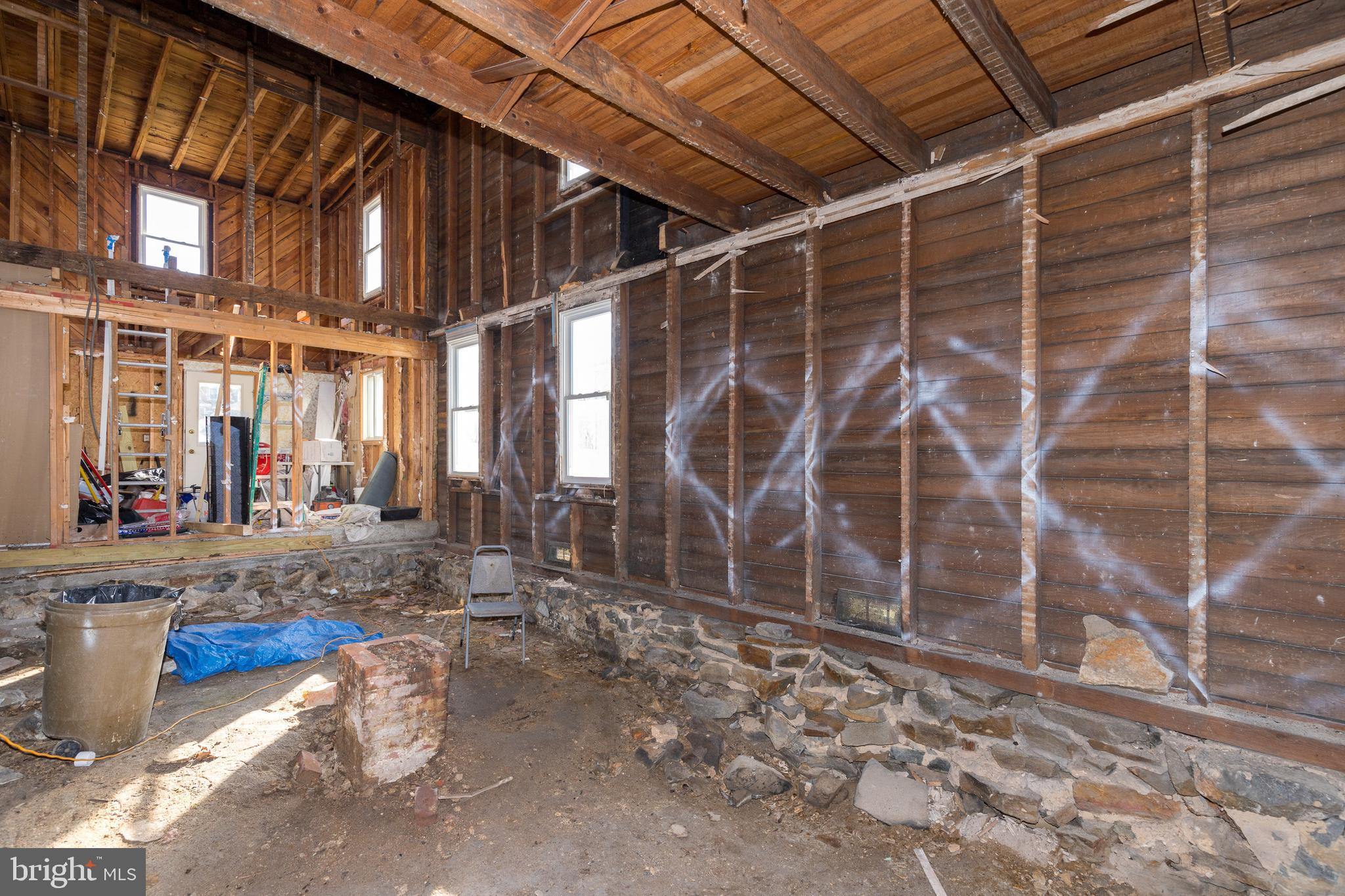 3641 Hineline Road Baltimore, MD 21229 - Photo 6 of 36 Gallery Image 6