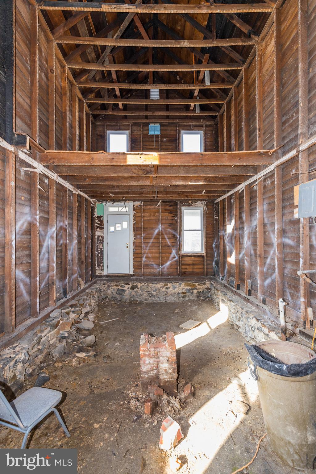 3641 Hineline Road Baltimore, MD 21229 - Photo 10 of 36 Gallery Image 10