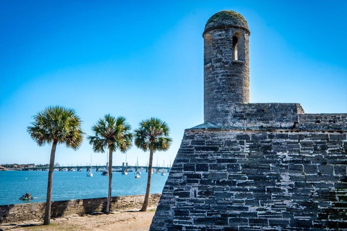 1701 Keswick Road St. Augustine, FL 32084 - Photo 50 of 57 a view of a tall building with a yard