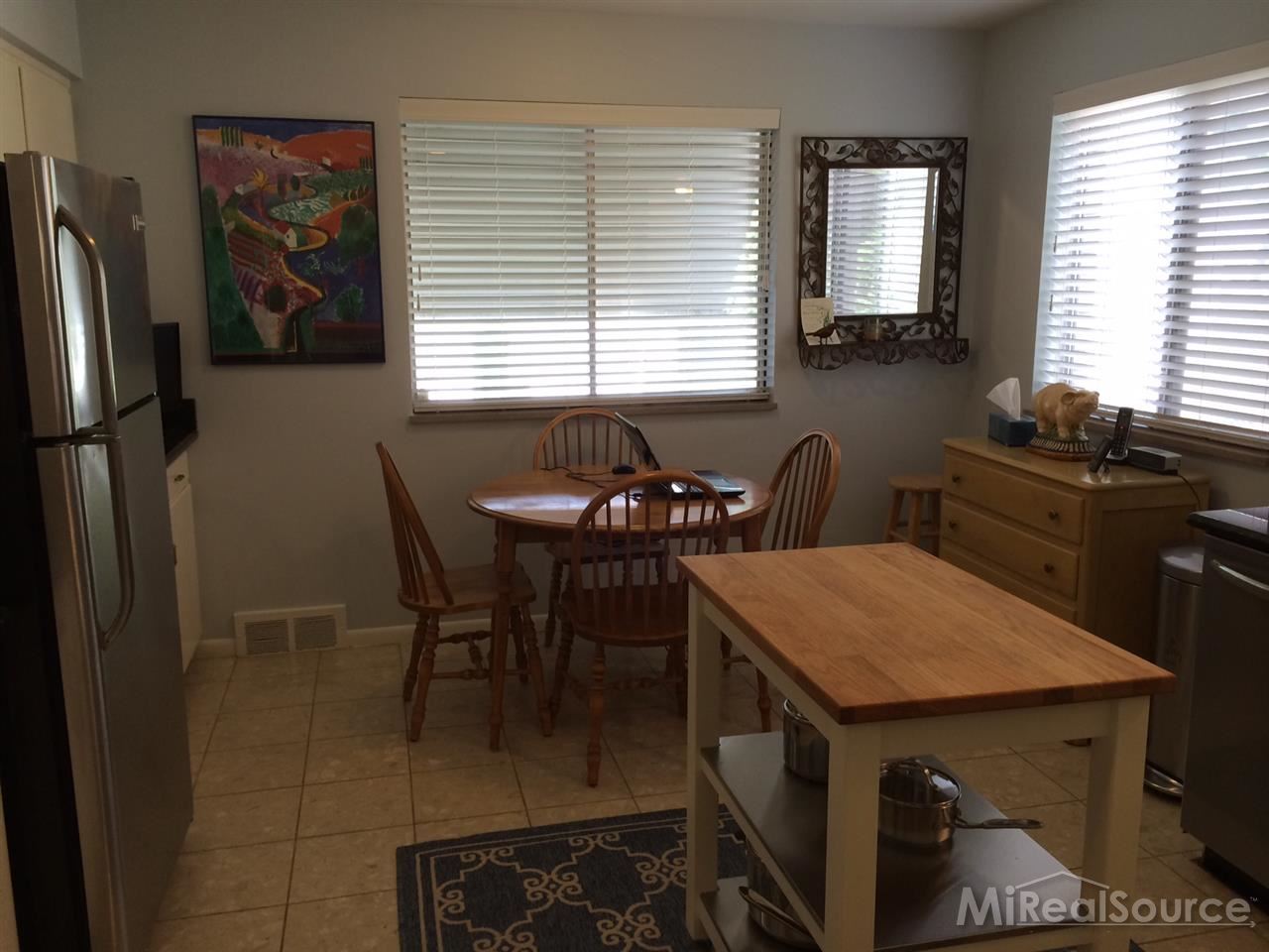 779-781 Harcourt Road Grosse Pointe, MI 48230 - Photo 5 of 7 31218429-4.JPG