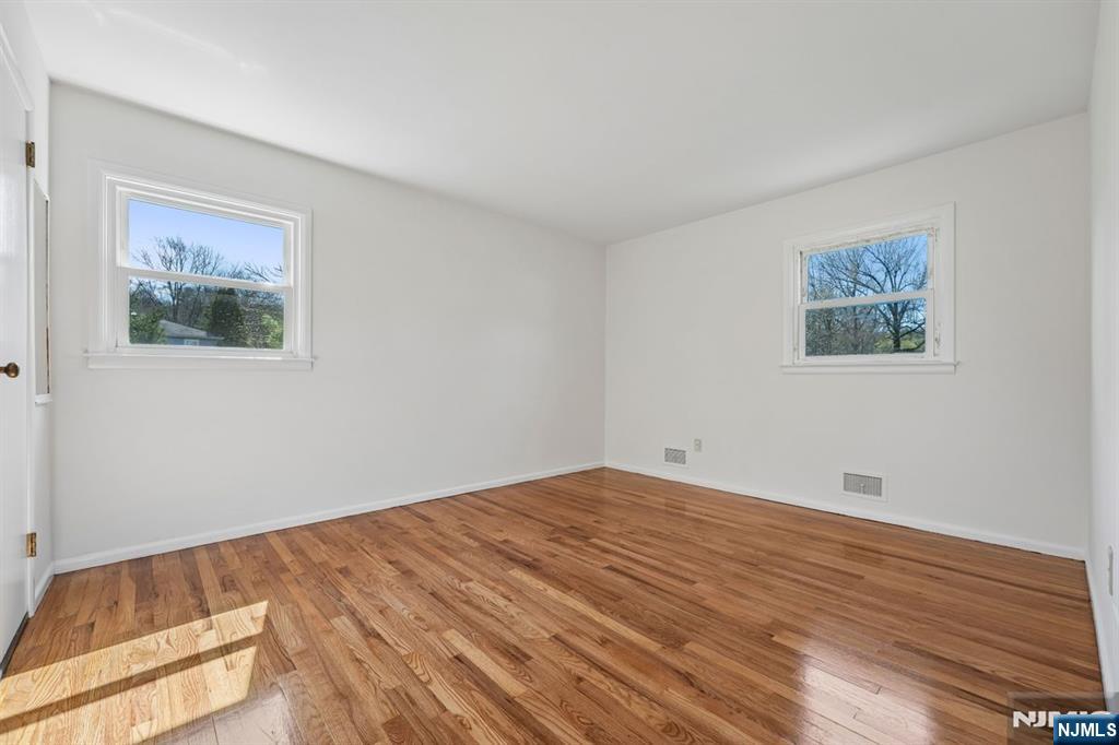 71 Ridge Road Cedar Grove, NJ 07009 - Photo 12 of 27