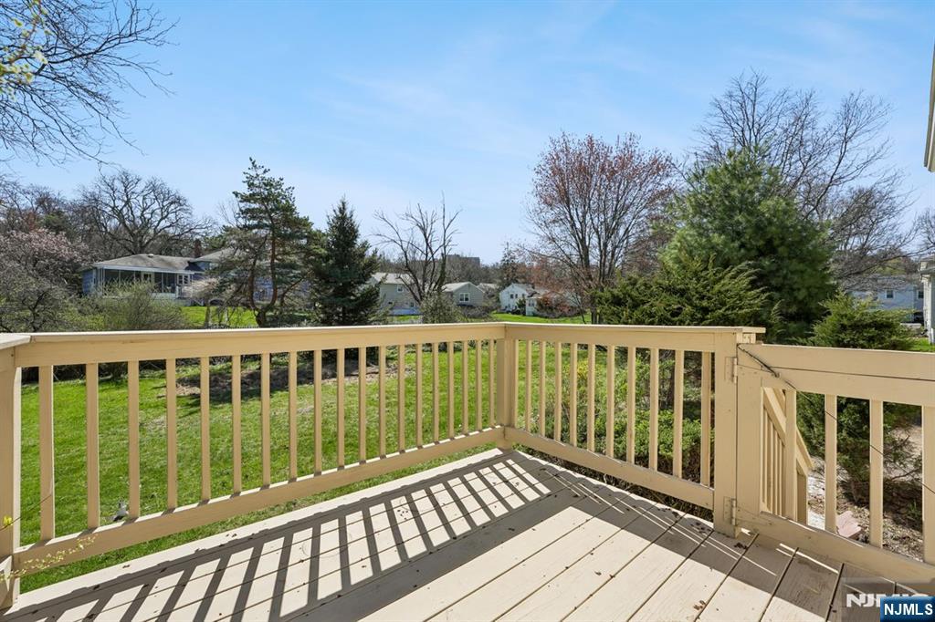 71 Ridge Road Cedar Grove, NJ 07009 - Photo 23 of 27