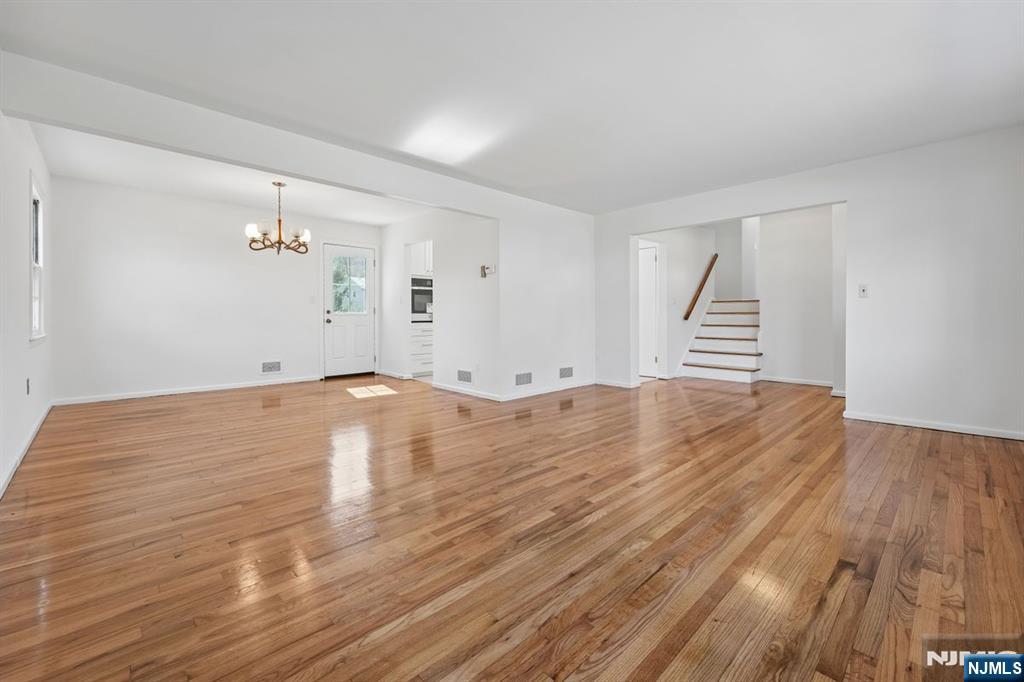 71 Ridge Road Cedar Grove, NJ 07009 - Photo 3 of 27
