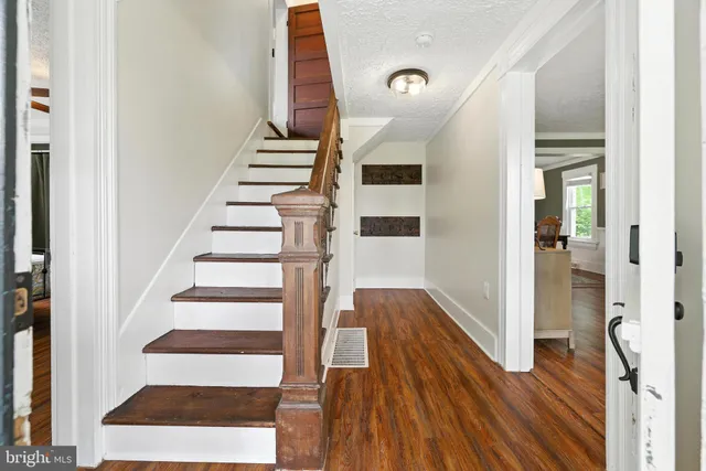 $585,000 | 505 Mechanic Street, Luray, VA 22835