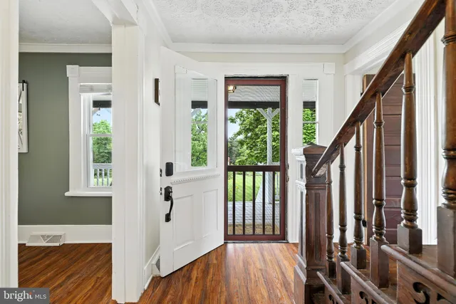 $585,000 | 505 Mechanic Street, Luray, VA 22835