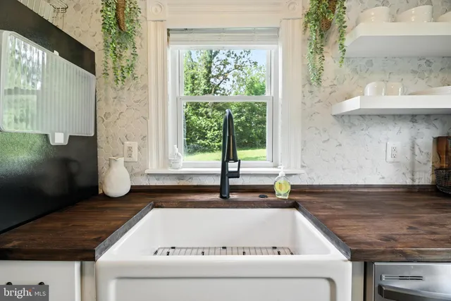 $585,000 | 505 Mechanic Street, Luray, VA 22835