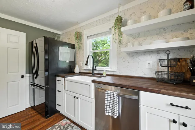 $585,000 | 505 Mechanic Street, Luray, VA 22835