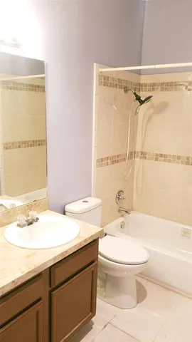 $1,095 | 2105 Count Fleet Drive, Unit 212, Arlington, TX 76011