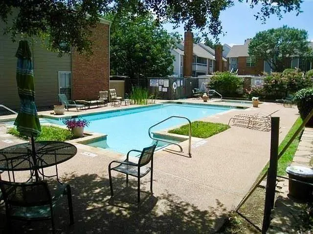 $1,095 | 2105 Count Fleet Drive, Unit 212, Arlington, TX 76011