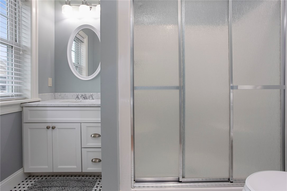 32 Rodman Street Narragansett, RI 02882 - Photo 27 of 47