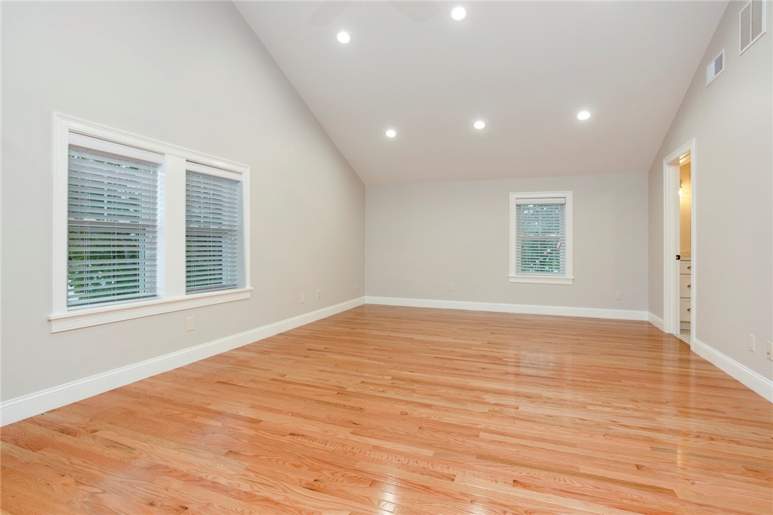 32 Rodman Street Narragansett, RI 02882 - Photo 39 of 47