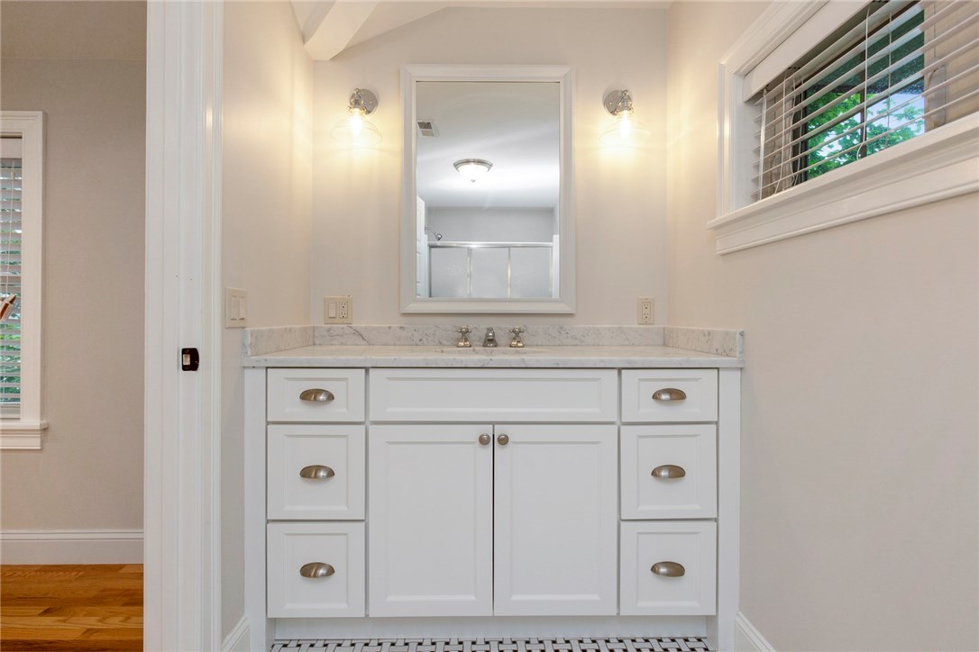 32 Rodman Street Narragansett, RI 02882 - Photo 40 of 47