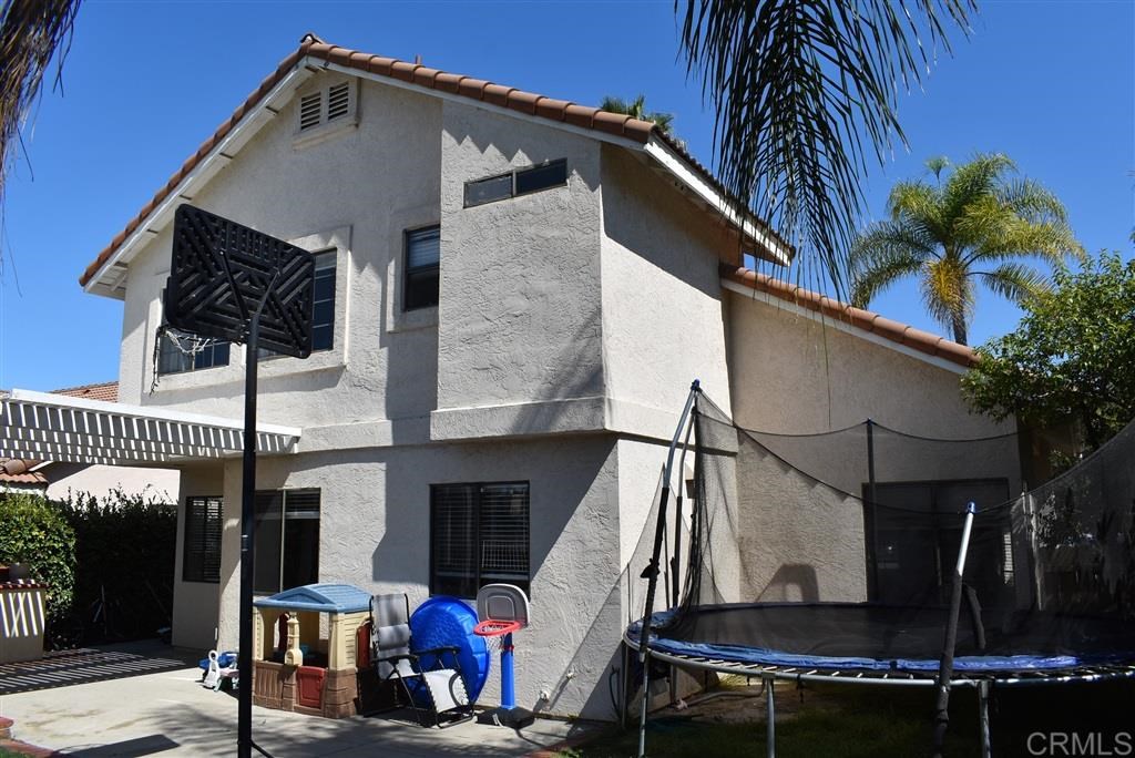 2044 Crosscreek Road Chula Vista, CA 91913 - Photo 2 of 14 Gallery Image 2