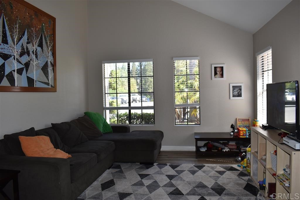 2044 Crosscreek Road Chula Vista, CA 91913 - Photo 12 of 14 Gallery Image 12