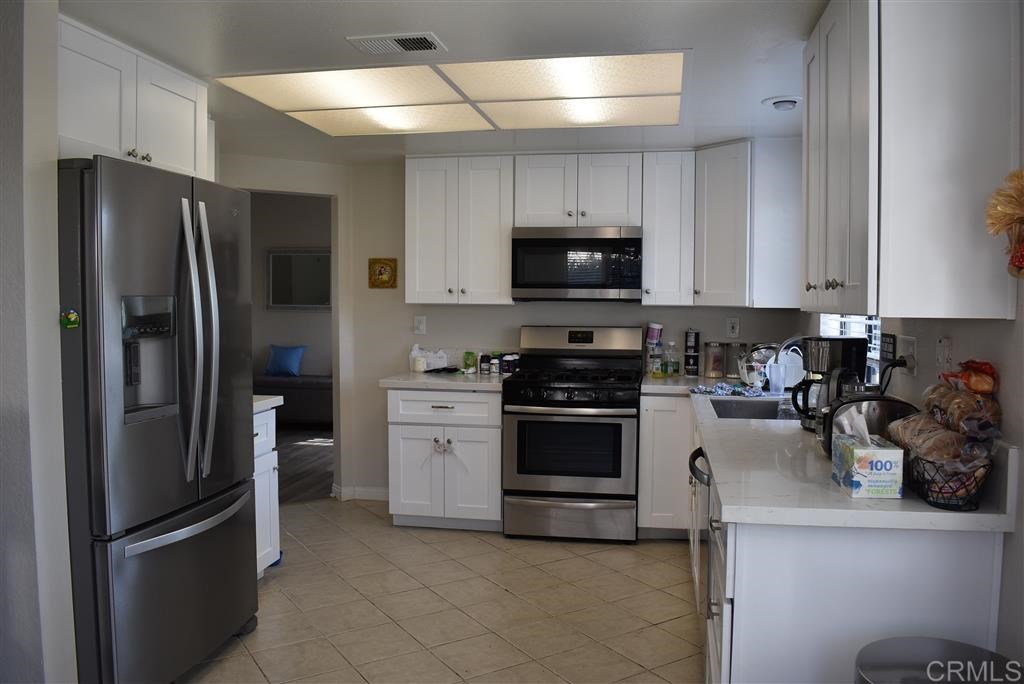 2044 Crosscreek Road Chula Vista, CA 91913 - Photo 5 of 14 Gallery Image 5