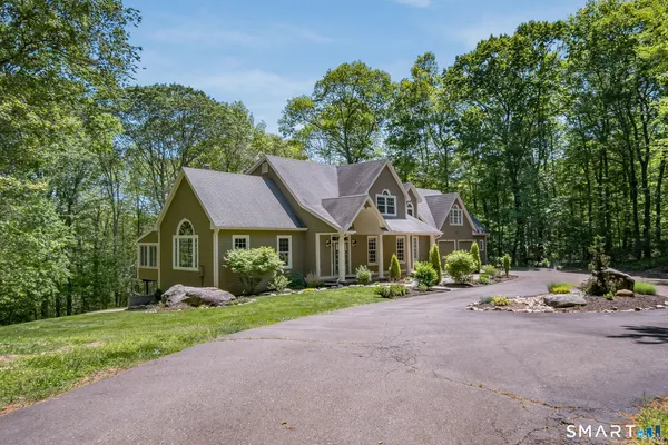 $950,000 | 118 Genesee Lane, Madison, CT 06443