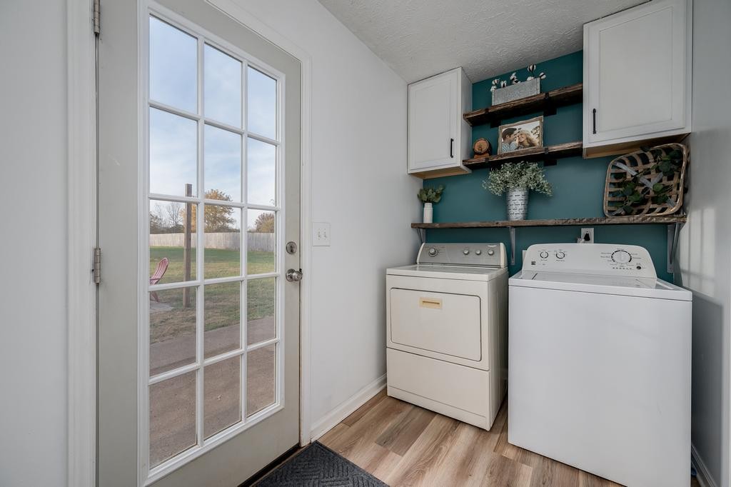 636 Crescent Road Murfreesboro, TN 37128 - Photo 9 of 22 a utility room with dryer and washer
