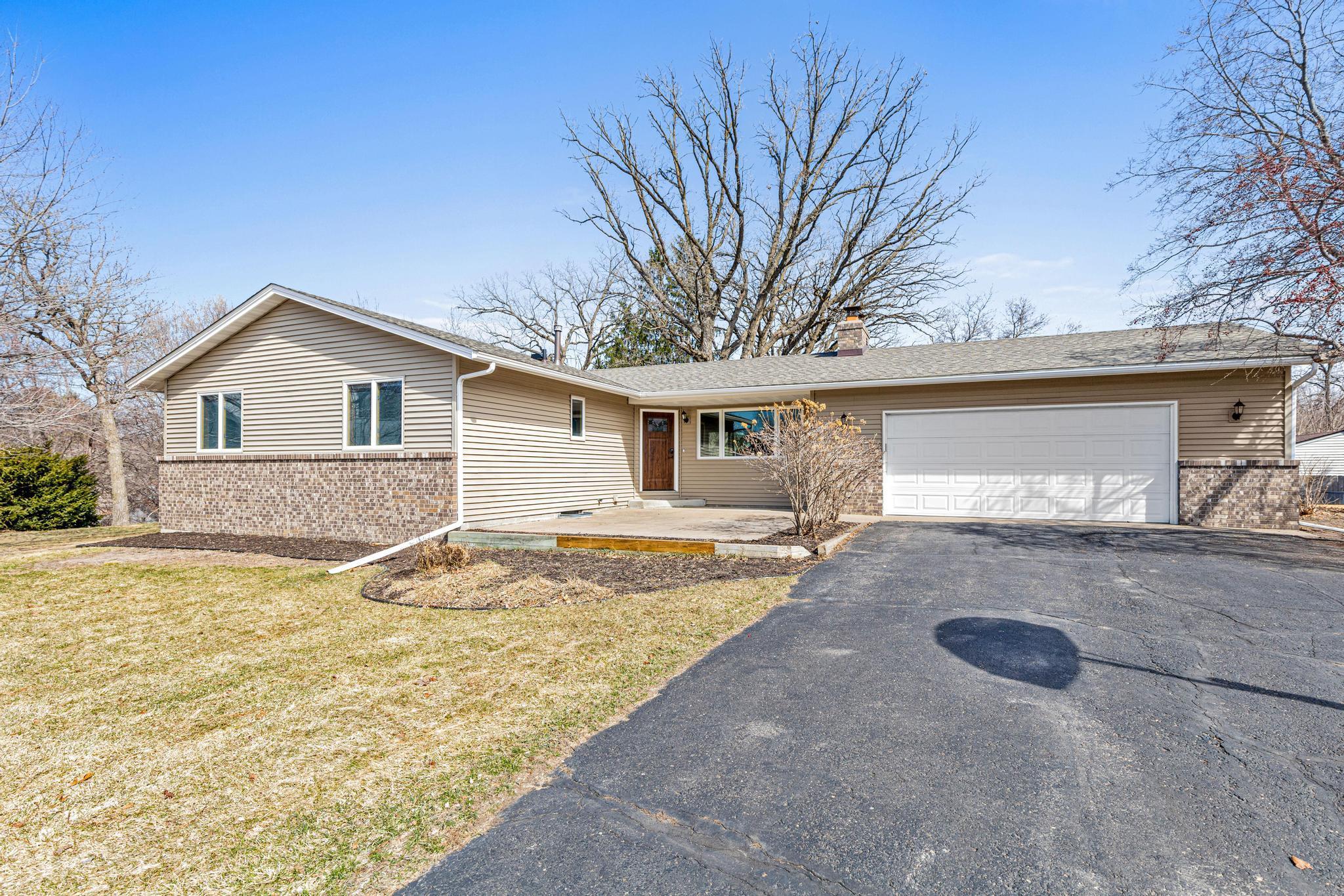 201 Lilac Lane Shoreview, MN 55126 - Photo 1 of 39