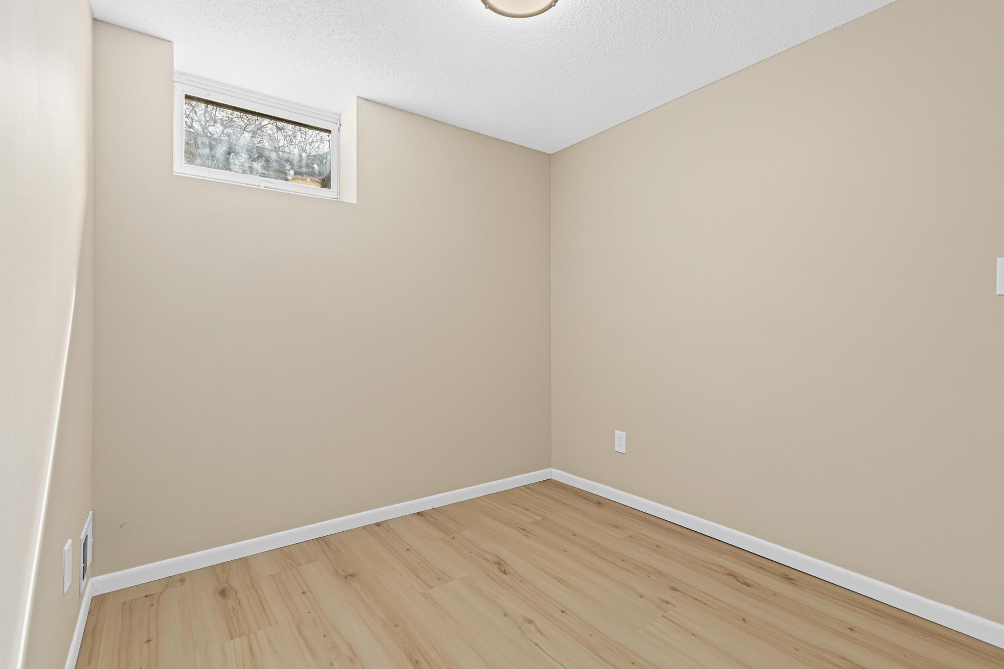 201 Lilac Lane Shoreview, MN 55126 - Photo 31 of 39