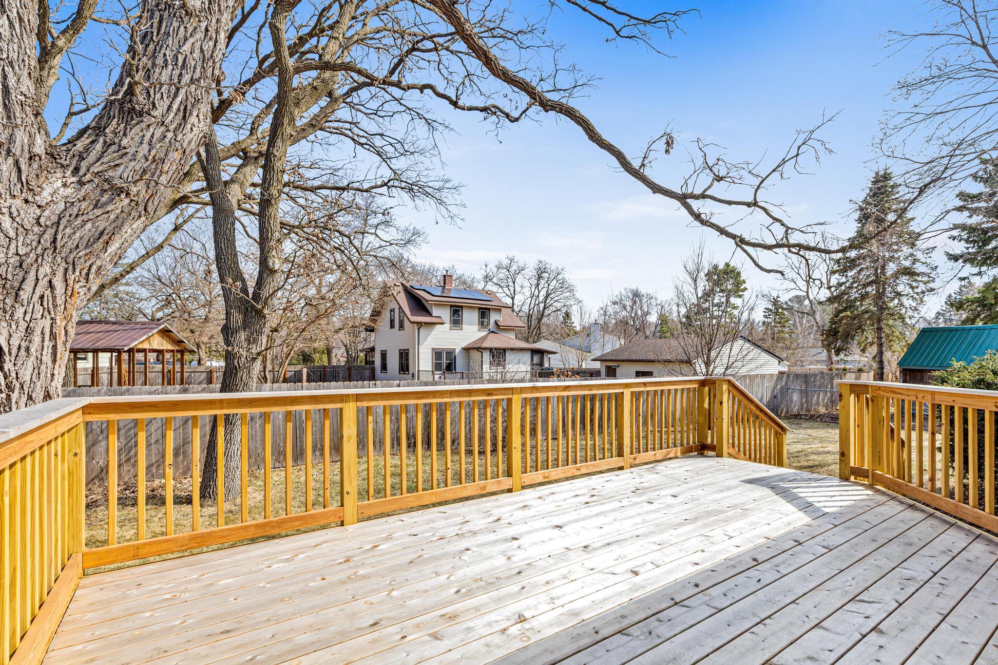 201 Lilac Lane Shoreview, MN 55126 - Photo 8 of 39
