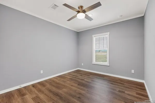 $259,900 | 173 Medina Verde Drive, Natalia, TX 78059