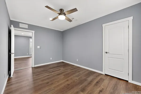 $259,900 | 173 Medina Verde Drive, Natalia, TX 78059