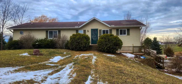 $199,000 | 31-104 Kemper Court, Lake Carroll, IL 61046