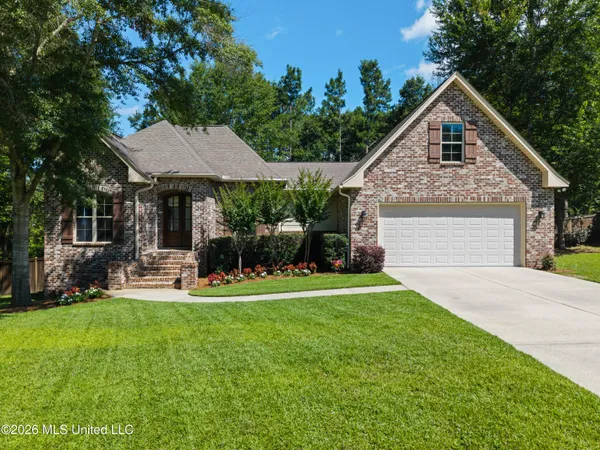 $399,900 | 26 West Donnington Court, Hattiesburg, MS 39402