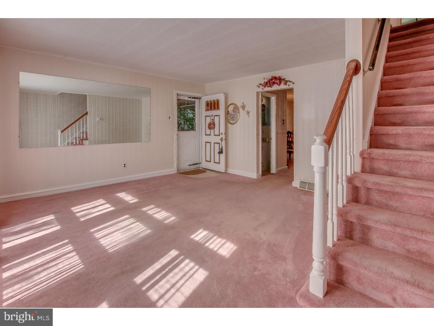 156 East Chelton Road Brookhaven, PA 19015 - Photo 5 of 22 Gallery Image 5