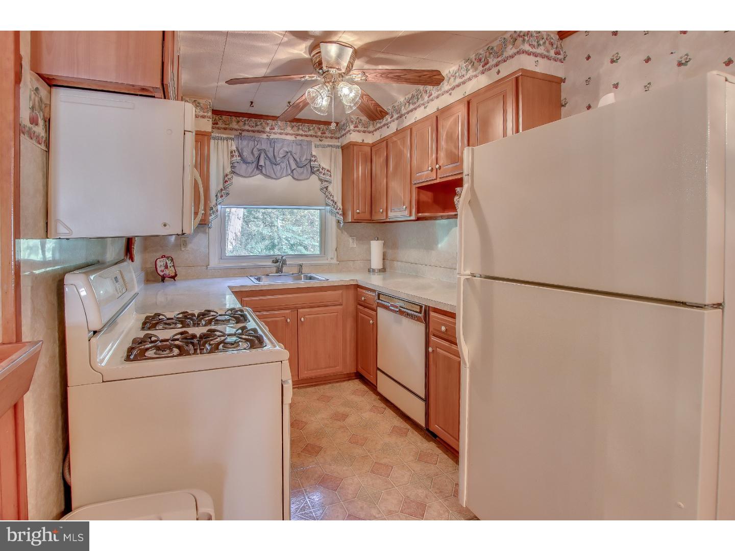156 East Chelton Road Brookhaven, PA 19015 - Photo 8 of 22 Gallery Image 8
