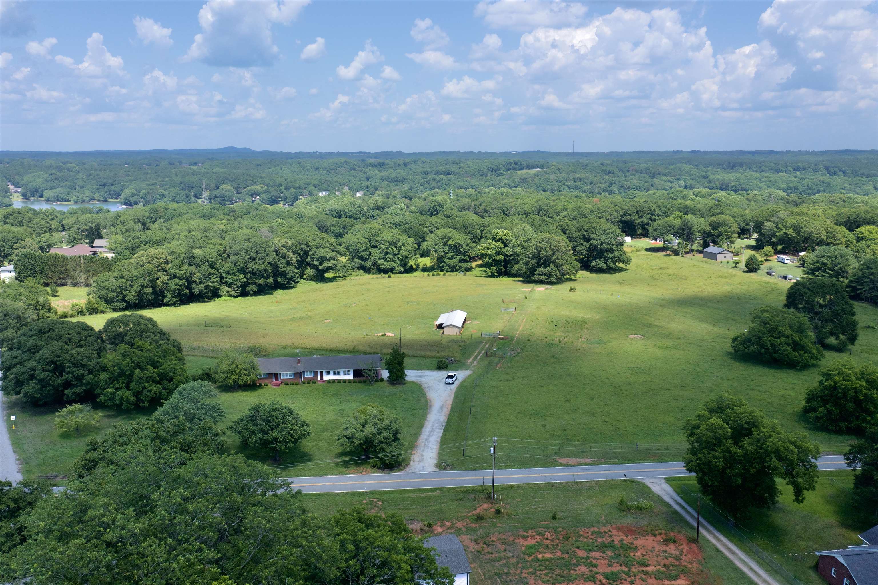 572 Green River Road Chesnee, SC 29323 - Photo 3 of 29