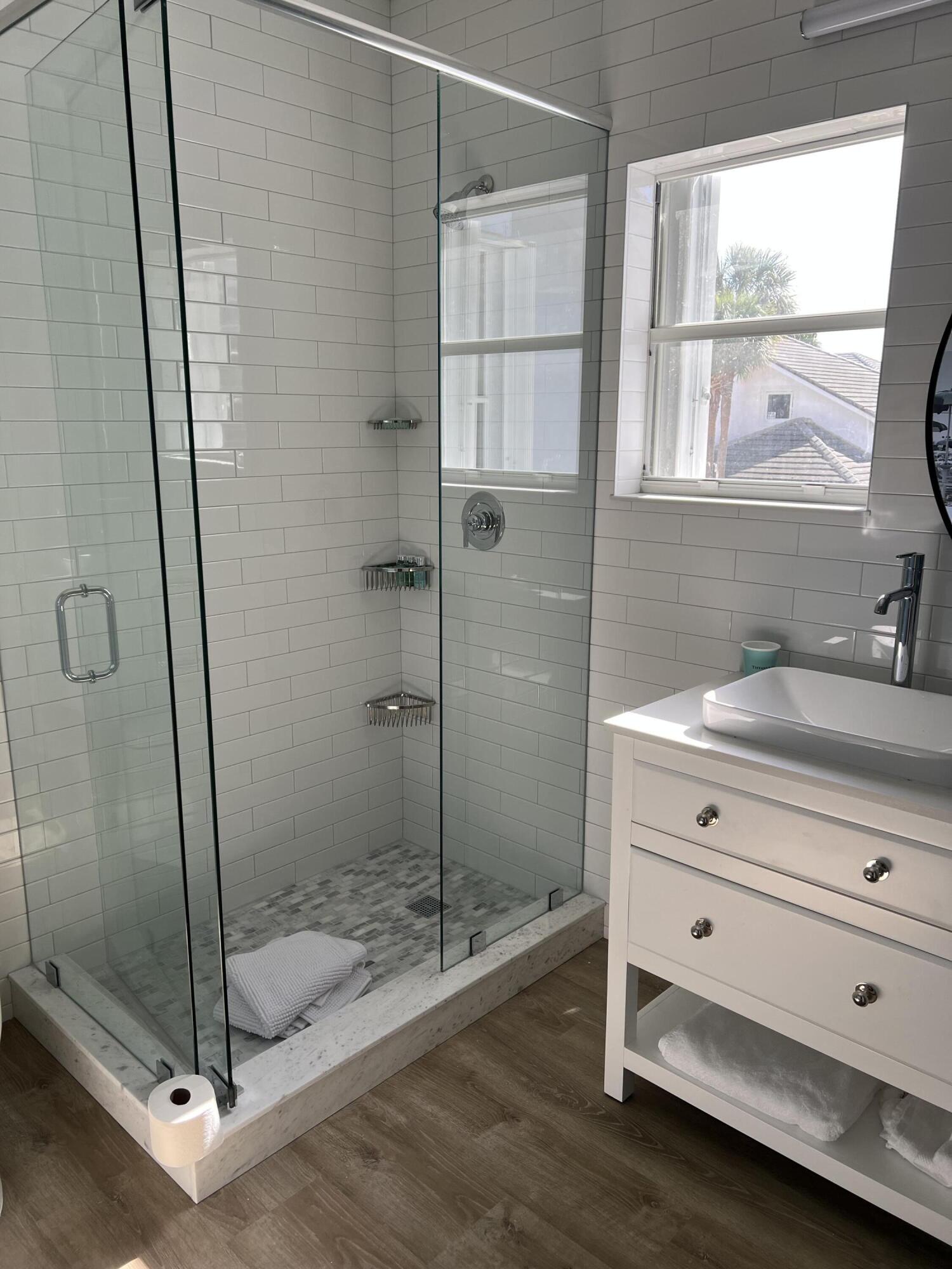 3028 Windward Way Jupiter, FL 33477 - Photo 14 of 35 Bath2