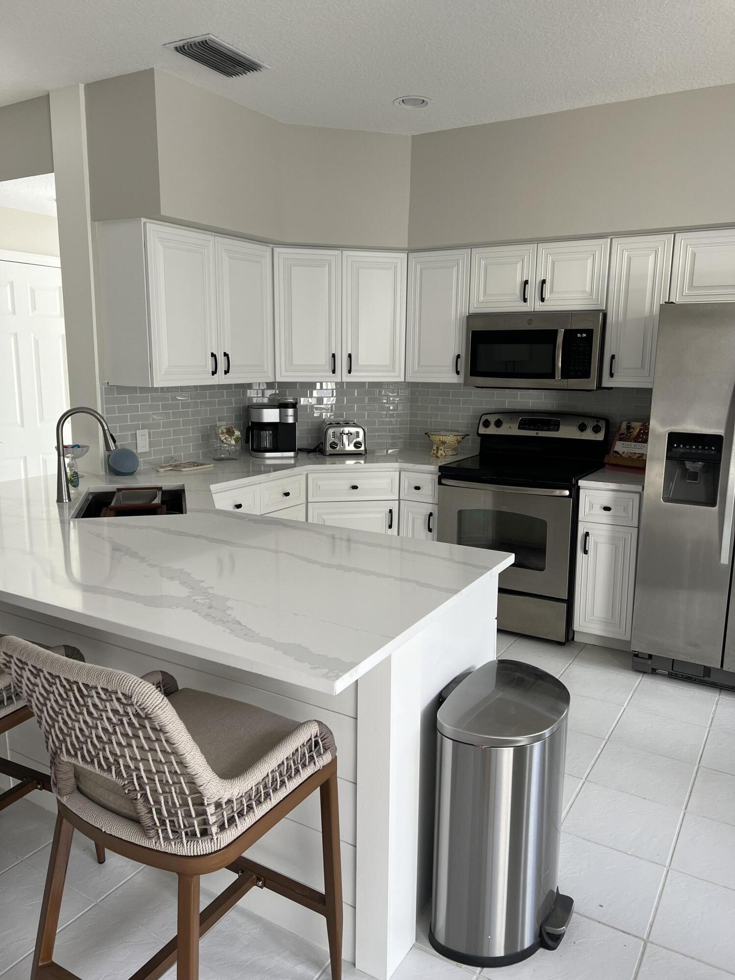 3028 Windward Way Jupiter, FL 33477 - Photo 2 of 35 Kitchen-1